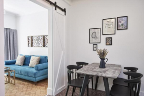 Stylish Apt next to the Archeological Museum, Athen